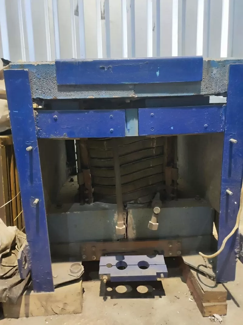 Индукционная плавильная печь ИСТ 0, 4/0, 32 в отличном состоянии 5